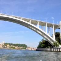 De rondvaart over de zes bruggen van Porto