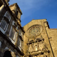 Igreja de São Francisco: gotiek van buiten, goud van binnen