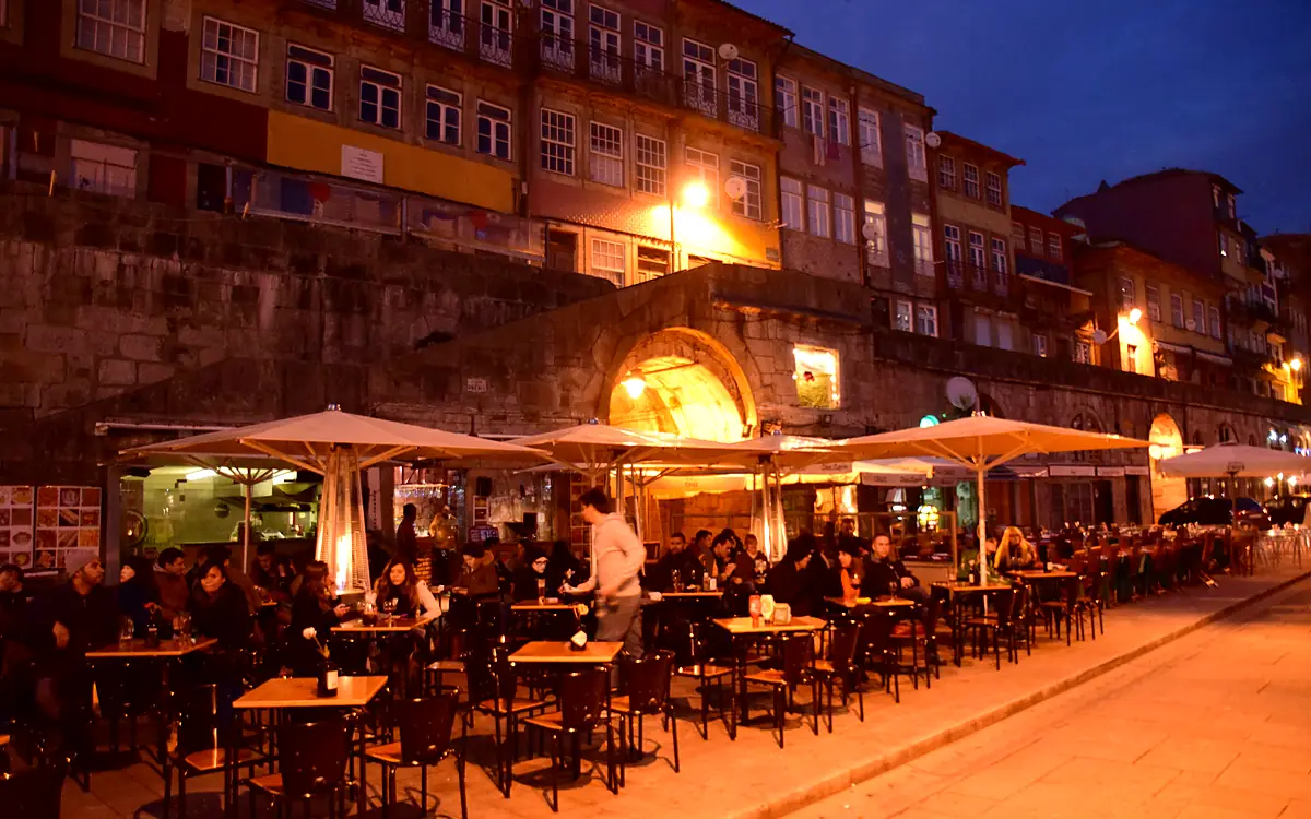 Uitgaan in Porto: waar het in de avond gebeurt
